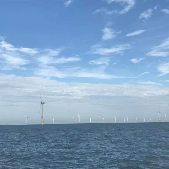 Éoliennes en mer du Nord impliquées dans le projet CLOUD4WAKE de Sirris