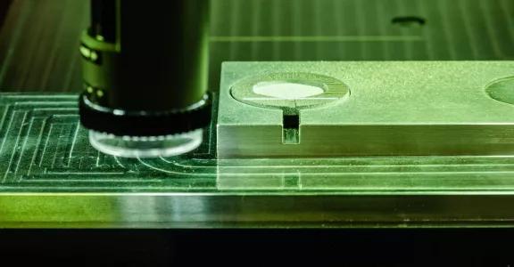 femto second laser