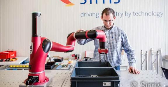 DIH2 project mobile robots for production logistics cobots